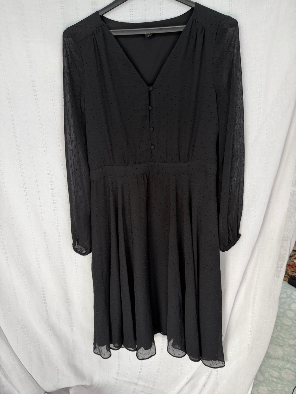 Ann Taylor Black Long Sleeve V-Neck Midi Dress